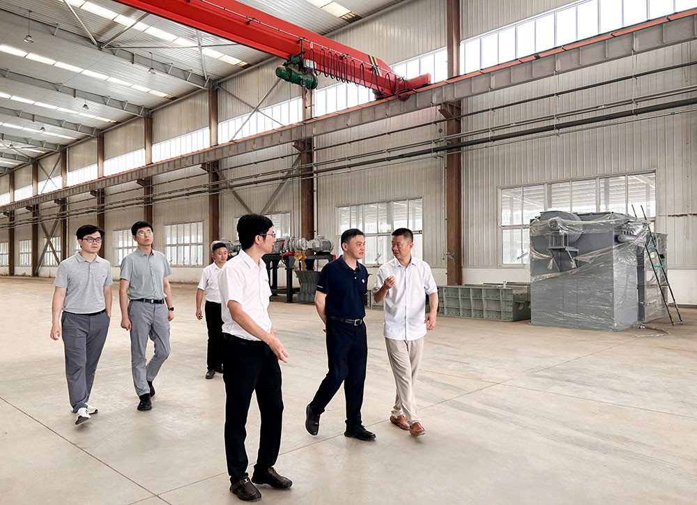 中資環新能源總經理參觀眾安環保新工廠.jpg